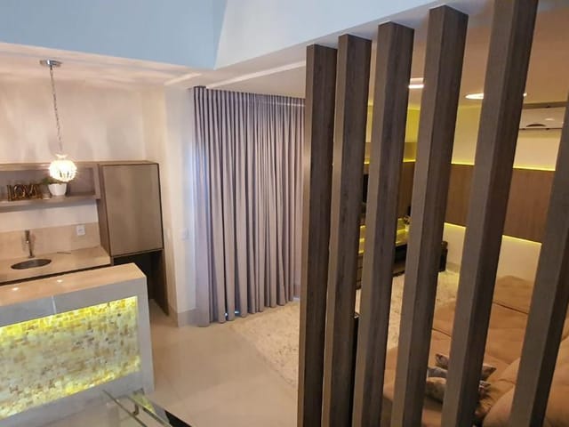 Sobrado com 463m² 4 quartos e 5 banheiros, à venda, no bairro Residencial Parque Mendanha em Goiânia