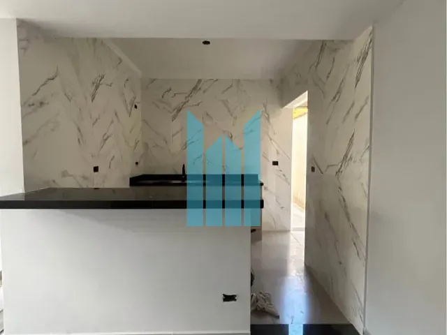 Sobrado 2 quartos e 2 banheiros, à venda, no bairro Jardim Kennedy em Poços de Caldas