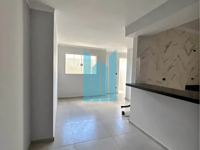 Sobrado 2 quartos e 2 banheiros, à venda, no bairro Jardim Kennedy em Poços de Caldas