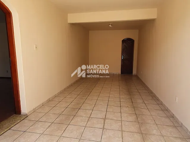 Sobrado com 300m² 5 quartos e 3 banheiros, à venda, no bairro Recreio em Vitória da Conquista