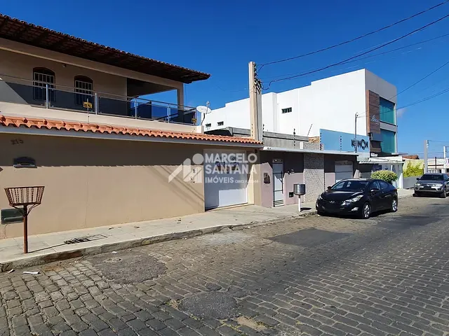 Sobrado com 300m² 5 quartos e 3 banheiros, à venda, no bairro Recreio em Vitória da Conquista