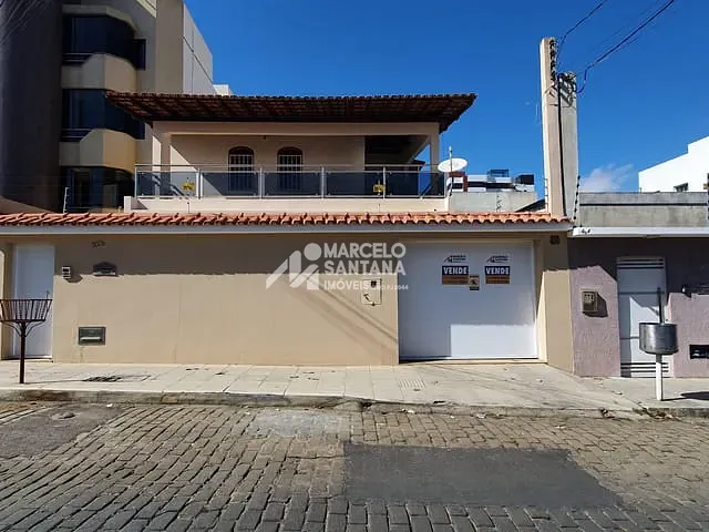 Sobrado com 300m² 5 quartos e 3 banheiros, à venda, no bairro Recreio em Vitória da Conquista