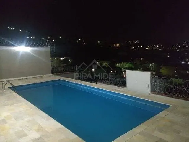 Sobrado com 350m² 5 quartos e 5 banheiros, à venda, no bairro Parque Vivaldi Leite Ribeiro em Poços de Caldas