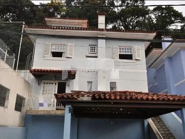 Sobrado com 375m² 4 quartos e 5 banheiros, à venda, no bairro Vila Santos em São Paulo