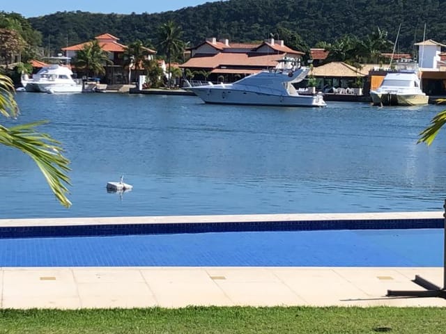 Sobrado com 1300m² 4 quartos e 1 banheiro, à venda, no bairro São Bento em Cabo Frio