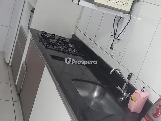 Sobrado 4 quartos e 2 banheiros, à venda, no bairro Jardim Veneza em Aparecida de Goiânia