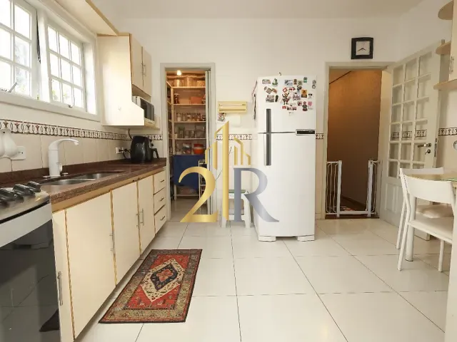 Sobrado 4 quartos e 4 banheiros, à venda, no bairro Vila Cruzeiro em São Paulo