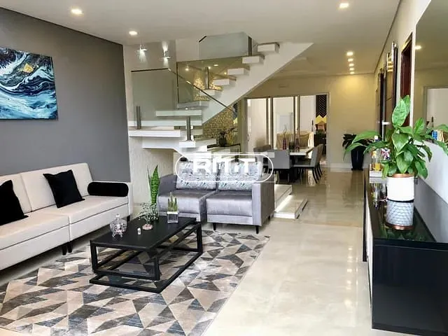 Sobrado com 250m² 3 quartos e 2 banheiros, à venda, no bairro Parque Ortolândia em Hortolândia