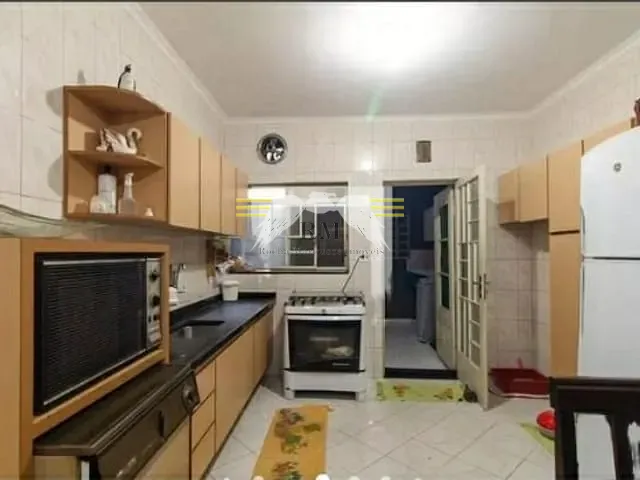 Sobrado 3 quartos e 2 banheiros, à venda, no bairro Cidade Mãe do Céu em São Paulo