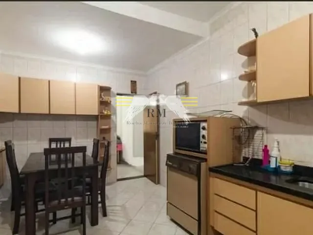 Sobrado 3 quartos e 2 banheiros, à venda, no bairro Cidade Mãe do Céu em São Paulo