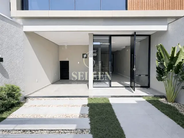 Sobrado 3 quartos e 3 banheiros, à venda, no bairro Centro em Balneário Camboriú