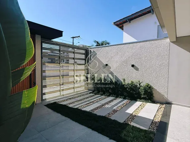 Sobrado 3 quartos e 3 banheiros, à venda, no bairro Centro em Balneário Camboriú