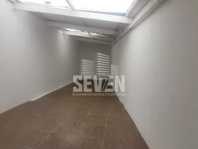 Sobrado com 300m² 3 quartos e 2 banheiros, à venda, no bairro Vila Mesquita em Bauru