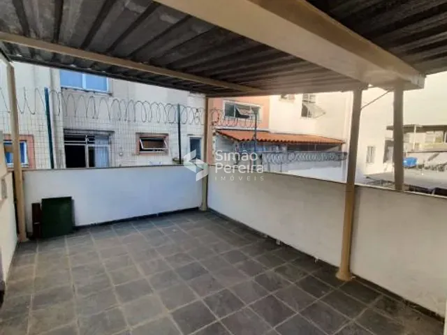 Sobrado com 90m² 3 quartos e 1 banheiro, à venda, no bairro São Mateus em Juiz de Fora