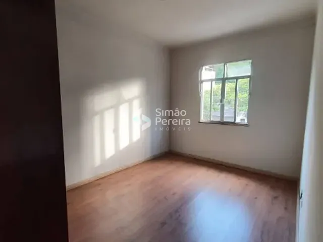 Sobrado com 90m² 3 quartos e 1 banheiro, à venda, no bairro São Mateus em Juiz de Fora