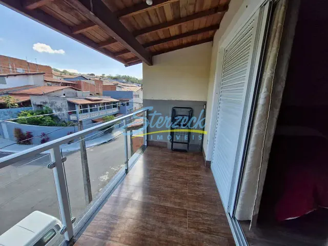 Sobrado com 93m² 3 quartos e 2 banheiros, à venda, no bairro Capela em Vinhedo