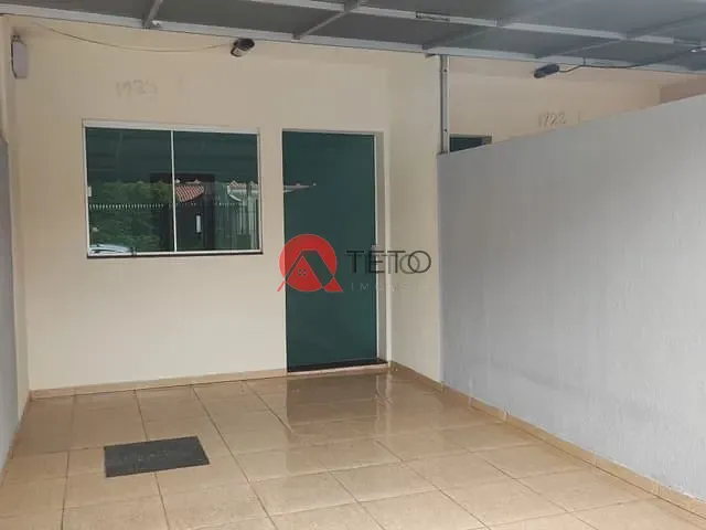 Sobrado 2 quartos e 2 banheiros, para alugar, no bairro Zona 05 em Maringá