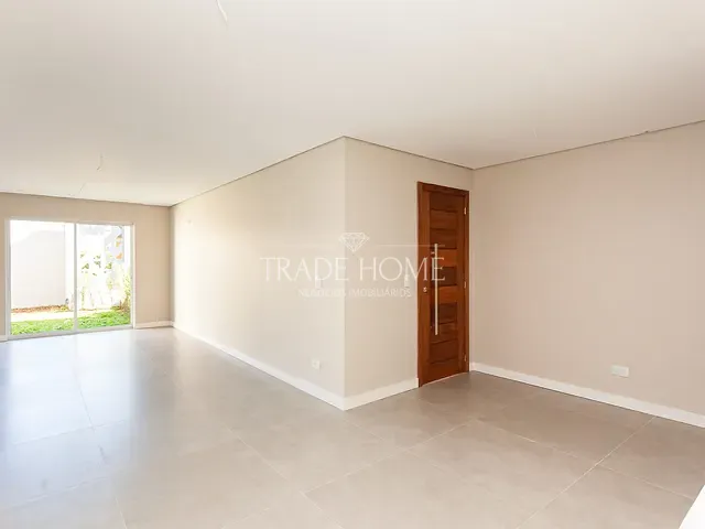 Sobrado com 214m² 3 quartos e 2 banheiros, à venda, no bairro Mossunguê em Curitiba
