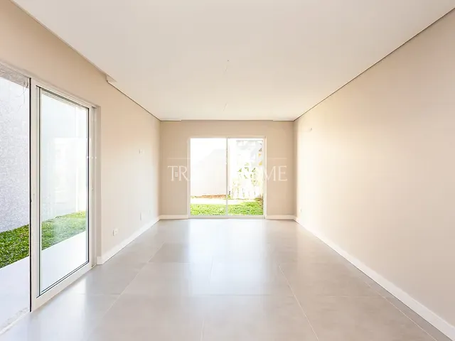 Sobrado com 214m² 3 quartos e 2 banheiros, à venda, no bairro Mossunguê em Curitiba