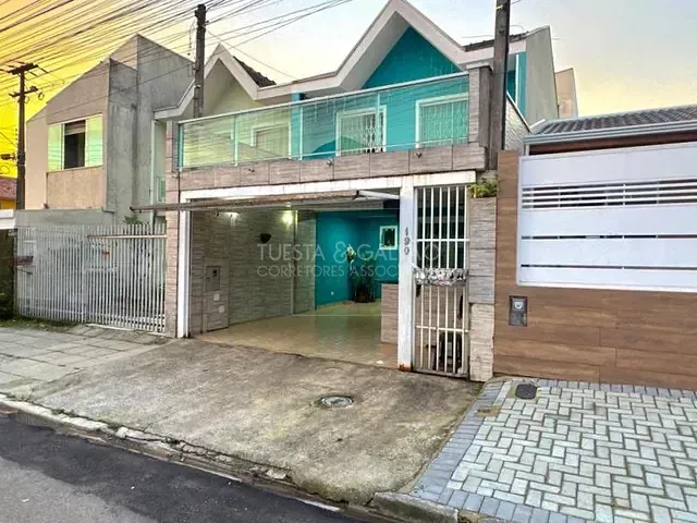 Sobrado com 67m² 3 quartos e 2 banheiros, à venda, no bairro Vitória Régia em Curitiba