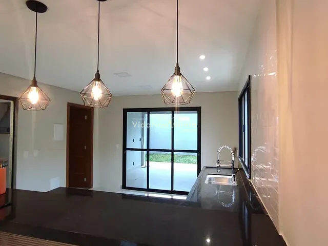 Sobrado com 175m² 3 quartos e 2 banheiros, à venda, no bairro Loteamento Vale das Flores em Atibaia