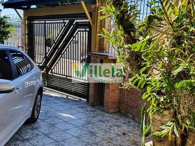 Sobrado com 200m² 3 quartos e 2 banheiros, à venda, no bairro Vila Santa Maria em Poá