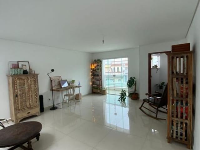 Sobrado com 150m² 4 quartos e 5 banheiros, à venda, no bairro Vila Pinheirinho em Santo André