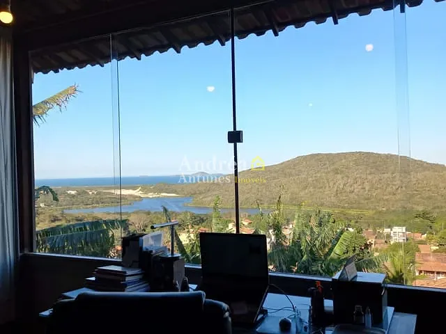 Casa com 700m² 3 quartos e 3 banheiros, à venda, no bairro Guriri em Cabo Frio
