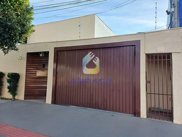 Sobrado 3 quartos e 4 banheiros, para alugar, no bairro Jardim Bela Vista em Campo Grande