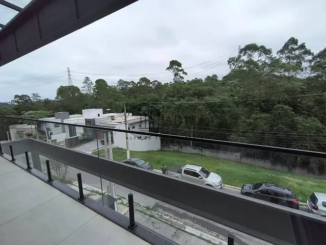 Sobrado com 250m² 3 quartos e 1 banheiro, à venda, no bairro Mogi Moderno em Mogi das Cruzes