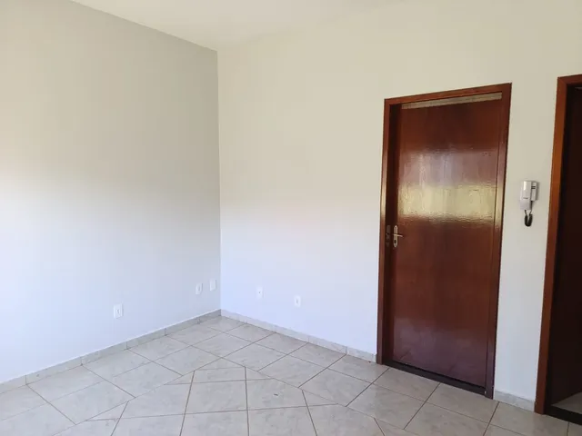 Sobrado com 360m² 4 quartos e 3 banheiros, para alugar, no bairro Plano Diretor Sul em Palmas
