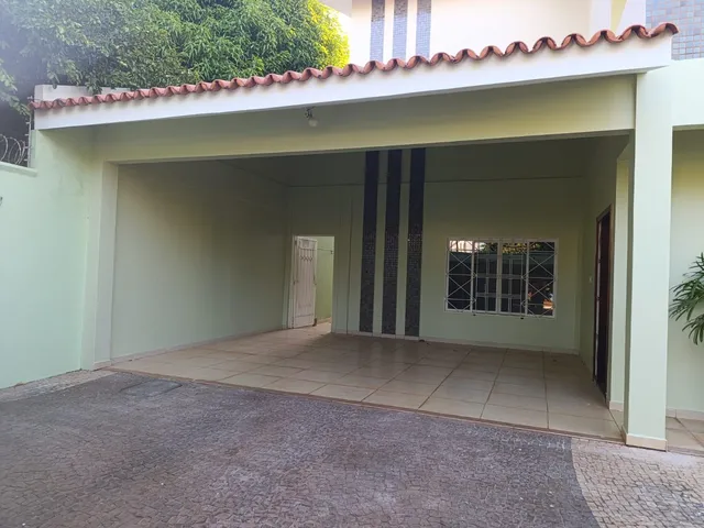 Sobrado com 360m² 4 quartos e 3 banheiros, para alugar, no bairro Plano Diretor Sul em Palmas