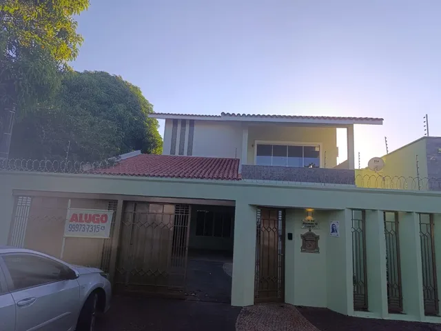 Sobrado com 360m² 4 quartos e 3 banheiros, para alugar, no bairro Plano Diretor Sul em Palmas