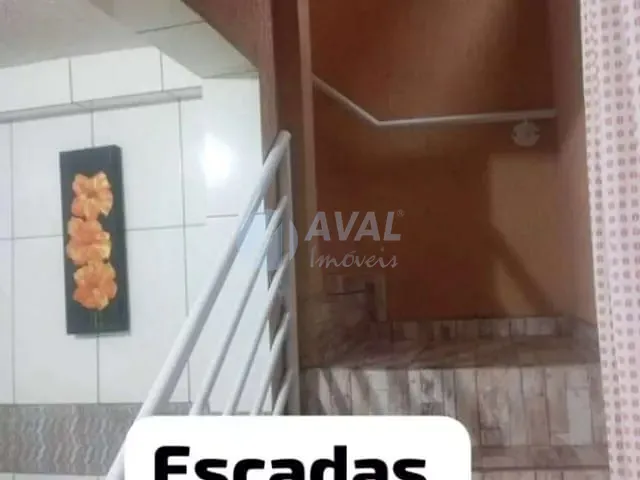 Sobrado com 139m² 8 quartos e 5 banheiros, à venda, no bairro Pinheirinho em Curitiba