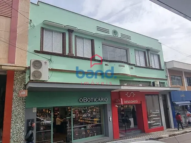 Sobrado com 200m², para alugar, no bairro Centro em Porto Feliz