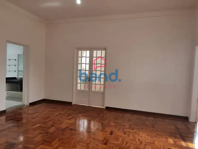 Sobrado com 200m², para alugar, no bairro Centro em Porto Feliz