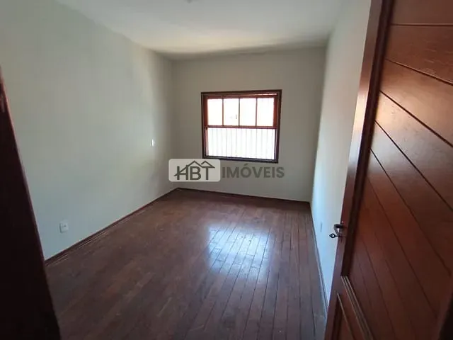 Sobrado com 174m² 4 quartos e 3 banheiros, à venda, no bairro Vila Riachuelo em Bauru