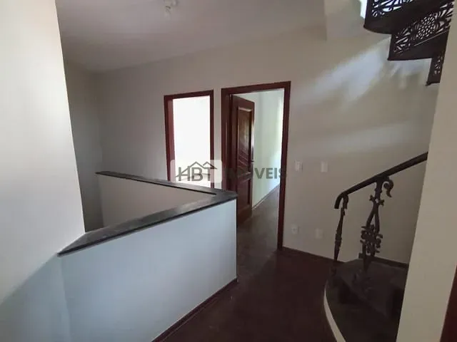 Sobrado com 174m² 4 quartos e 3 banheiros, à venda, no bairro Vila Riachuelo em Bauru