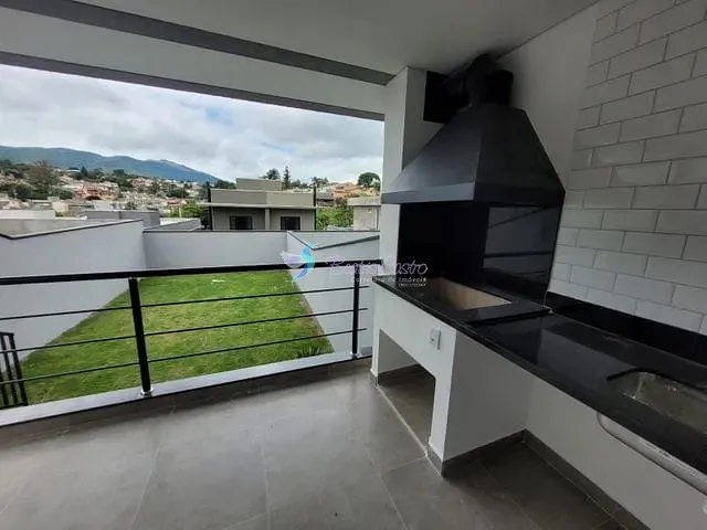 Sobrado com 150m² 3 quartos e 3 banheiros, à venda, no bairro Jardim do Lago em Atibaia