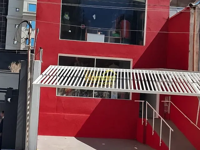 Sobrado à venda ou para alugar, no bairro Higienópolis em São Paulo