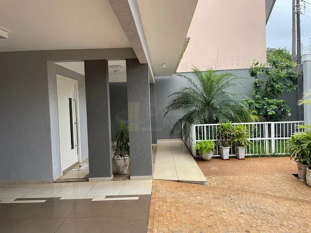 Sobrado com 571m² 4 quartos e 6 banheiros, à venda, no bairro Vila Monte Castelo em Apucarana