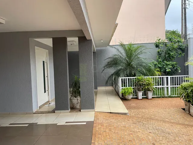 Sobrado com 571m² 4 quartos e 6 banheiros, à venda, no bairro Vila Monte Castelo em Apucarana