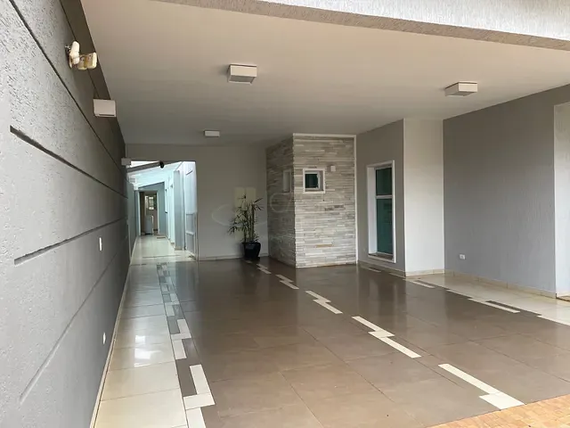 Sobrado com 571m² 4 quartos e 6 banheiros, à venda, no bairro Vila Monte Castelo em Apucarana