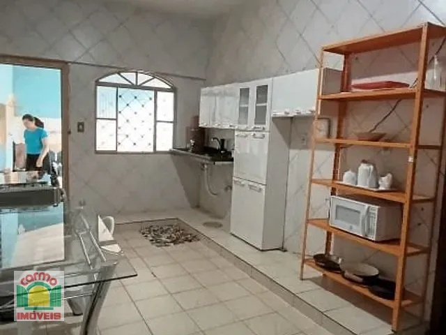 Sobrado com 400m² 3 quartos e 3 banheiros, à venda, no bairro Vila Brasil em Anápolis