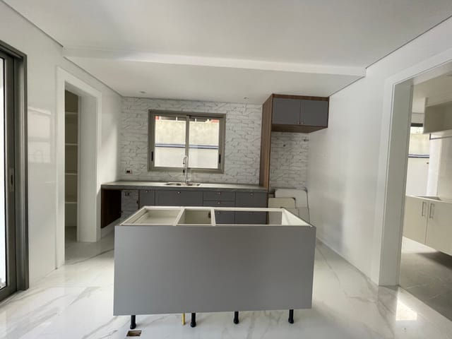 Sobrado com 525m² 4 quartos e 7 banheiros, à venda, no bairro Tamboré em Santana de Parnaíba