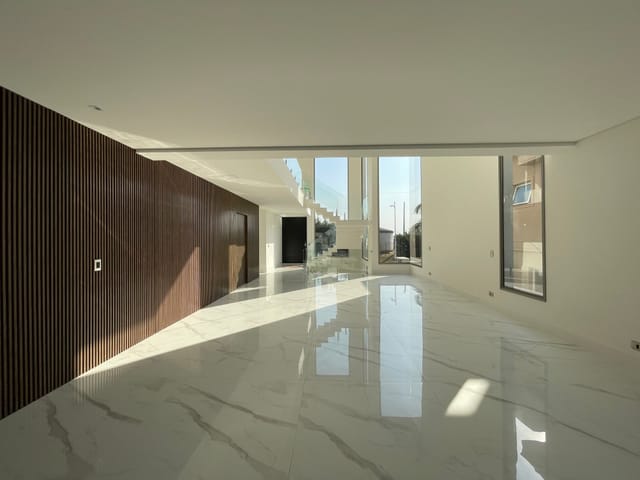 Sobrado com 525m² 4 quartos e 7 banheiros, à venda, no bairro Tamboré em Santana de Parnaíba