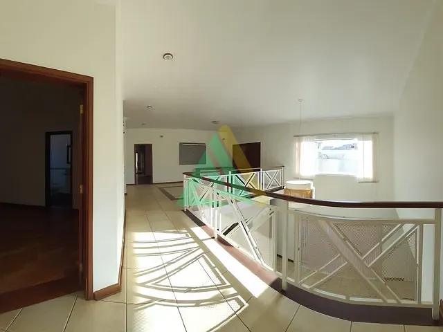 Sobrado com 350m² 3 quartos e 5 banheiros, à venda, no bairro Centro em Mogi Mirim