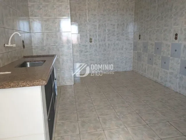 Sobrado com 158m² 2 quartos e 2 banheiros, à venda, no bairro Parque das Gameleiras em Uberaba