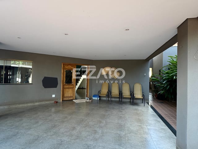 Sobrado com 800m² 5 quartos e 3 banheiros, à venda, no bairro Jardim Europa em Dourados