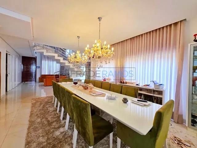 Sobrado com 375m² 5 quartos e 5 banheiros, à venda ou para alugar, no bairro Residencial Celina Park em Goiânia
